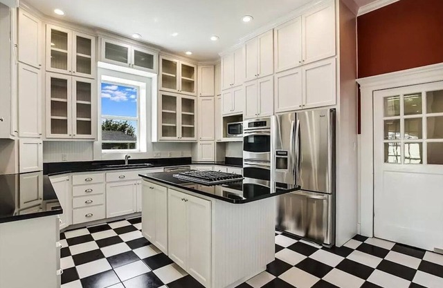 Historic Mansion with Modern Amenities