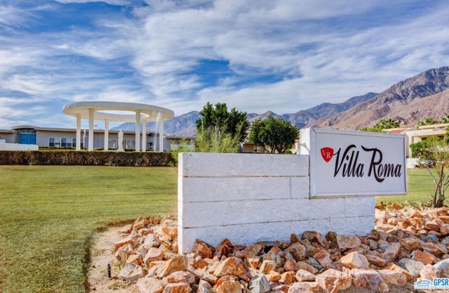 Historic Mid Century Modern Villa Roma 2-bedroom South Palm Springs