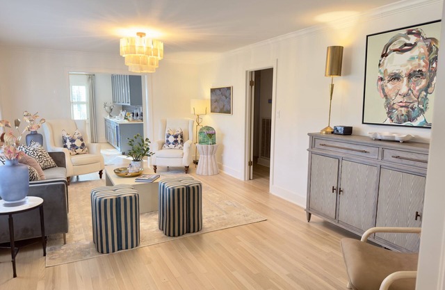 Historic Neighborhood-Quaint Street near Faulkner Woods-Walk to Square/Grove!