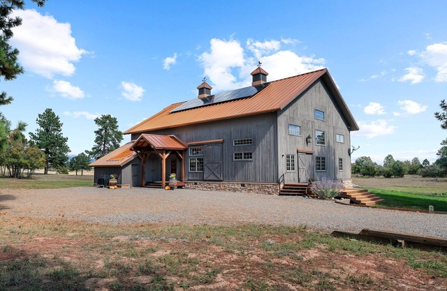 Historic Property, 1860's Barn, Cold A/C, 12 Minutes to Downtown Durango!