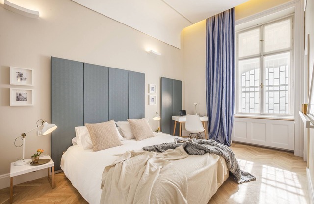 HISTORICAL BUILDING , DOWN TOWN, PEDESTRIAN AREA , WI-FI, AIR CONDITION ,SAT TV
