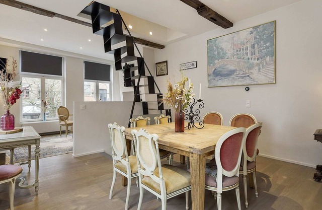 Historical Mansion with unique Canal View