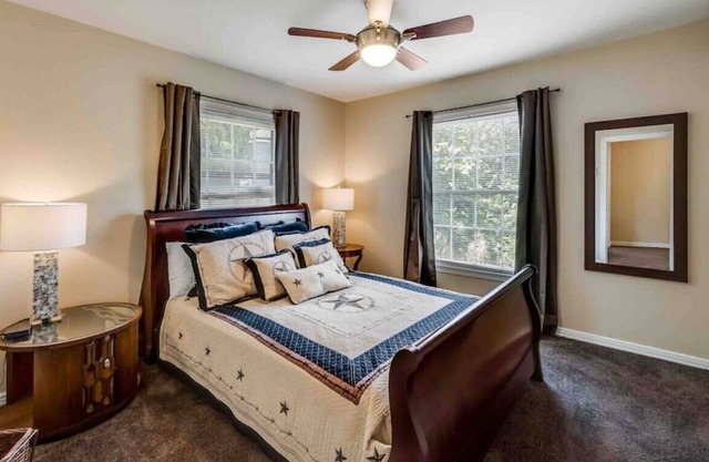 HistoricTownhome+Close2White Rock Lake+3Queen Beds