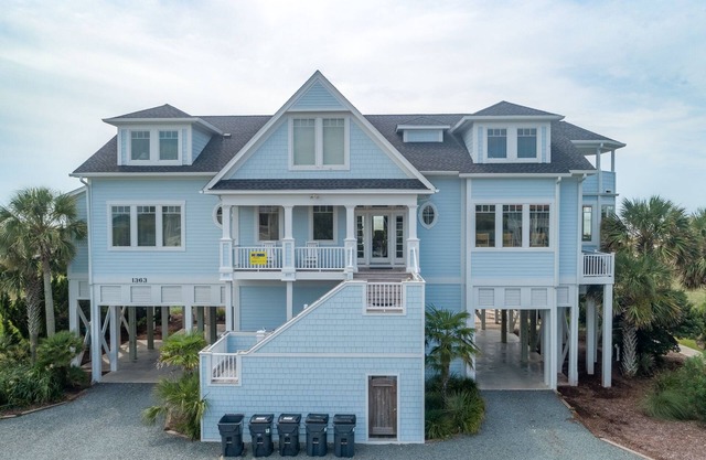Hobbs Realty - “Sea'z The Dream” | Luxury Home w/Elevator, Hot Tub & Private Pool