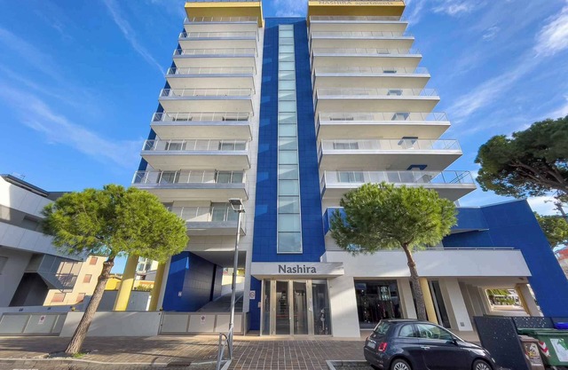 Holiday apartment with balcony and air conditioning