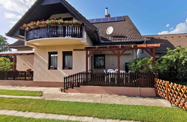 Holiday apartment with air conditioning and Internet
