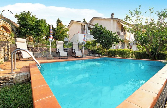 Holiday Apartment "Ca Olivella" with Sea View, Pool & Wi-Fi