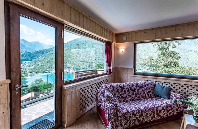 Holiday apartment with grill and outdoor pool