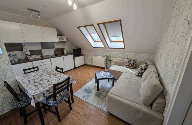 Holiday apartment air-conditioned, quiet, peaceful surroundings with beautiful views of the inland lake.