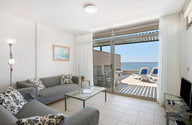 Holiday Apartment 'Casa Médano 19 By Médano Rentals' with Sea View, Terrace and Wi-Fi