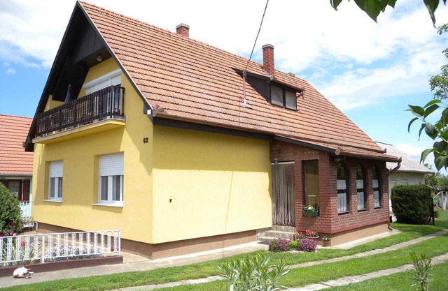 Holiday apartment with wifi and air conditioning
