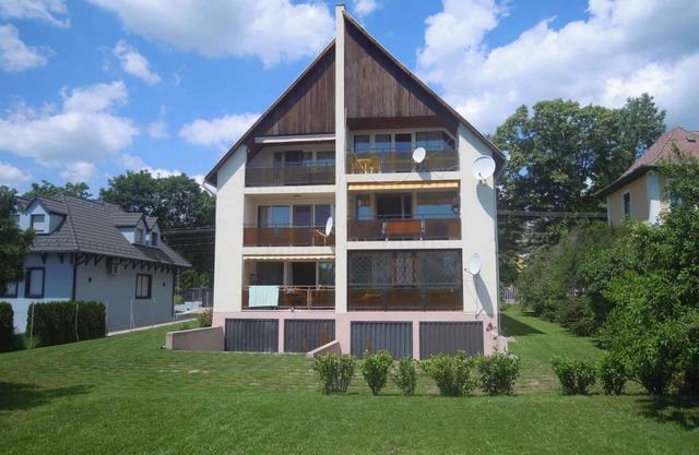 Holiday apartment centrally located with view onto Lake Balaton
