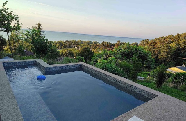 Holiday apartment with panorama and internet