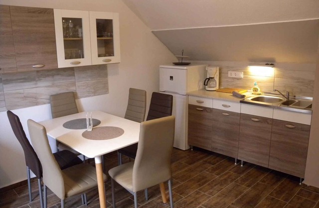 Holiday apartment with Internet access and garden