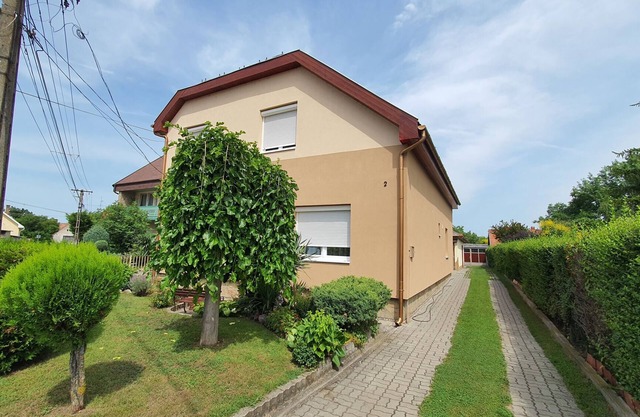 Holiday apartment on the ground floor with internet