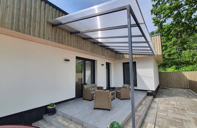 Holiday apartment Stylishly furnished with air conditioning
