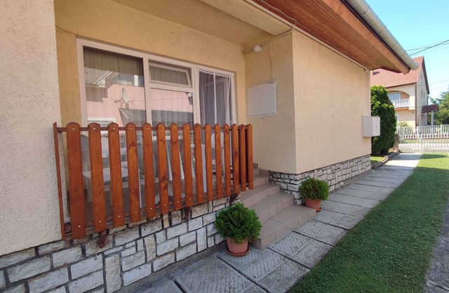 Holiday apartment near the beach in a quiet street