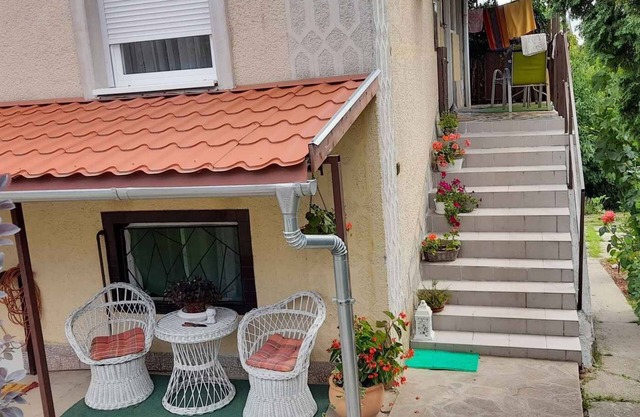 Holiday apartment near the thermal baths with WLAN and air conditioning