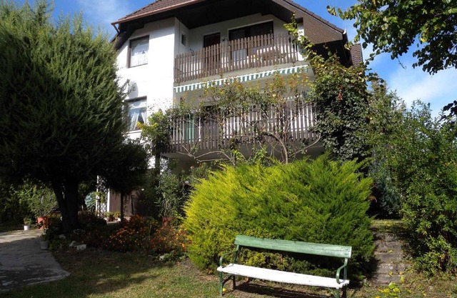 Holiday apartment only 200 m from the beach