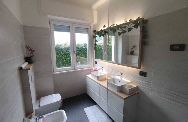 Holiday apartment Tirano, station and services: the base for Valtellina