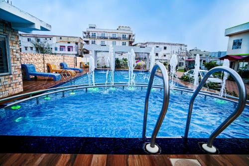 Holiday Beach Resort ! Beach Distance 50 Mts !