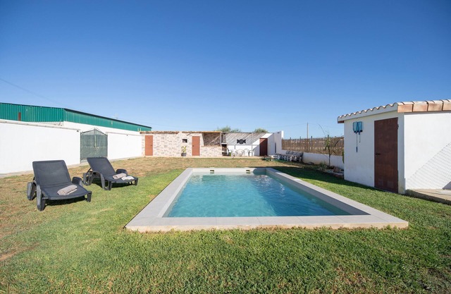 Holiday Home 'Casa Rural La Ferrera' with Private Pool, Wi-Fi and Air Conditioning