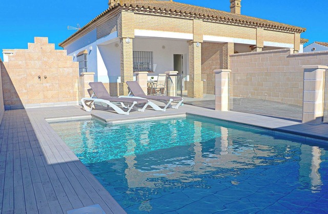 Holiday home with private pool and BBQ