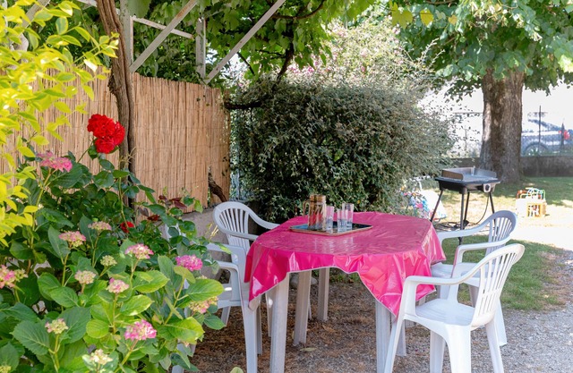 Holiday Home 'Les Deux Tilleuls' with Wi-Fi