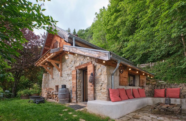 Holiday Home 'L'atelier M' with Mountain View, Private Terrace and Private Garden