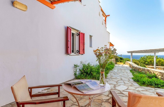 Holiday Home 'Anemologio 204 Tinos' with Sea View, Wi-Fi and Air Conditioning