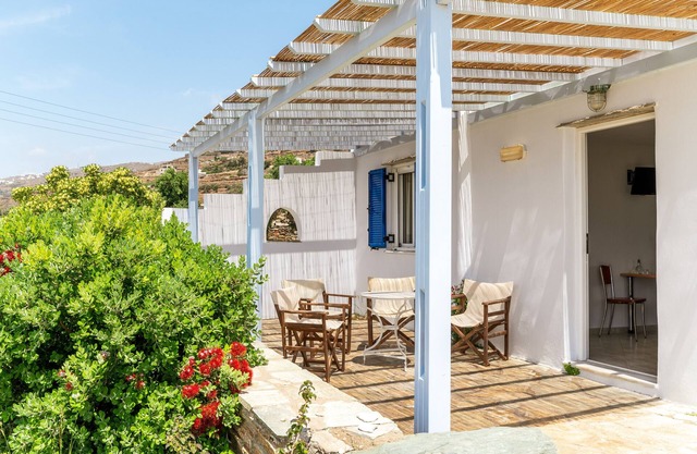 Holiday Home 'Anemologio 302 Tinos' with Sea View, Wi-Fi and Air Conditioning