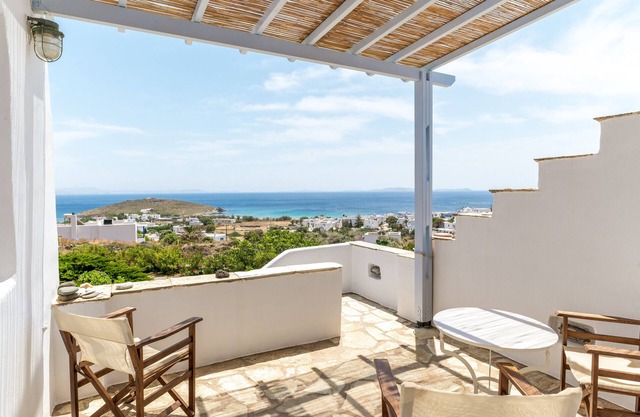 Holiday Home 'Anemologio 304 Tinos' with Sea View, Wi-Fi and Air Conditioning