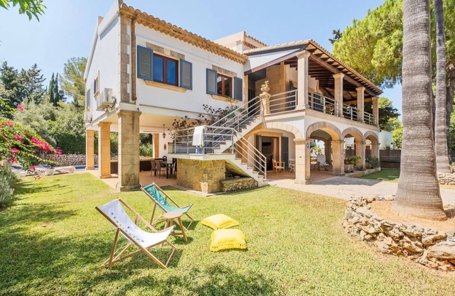 Holiday Home 'Bell Lloc 8' with Sea View, Wi-Fi and Air Conditioning