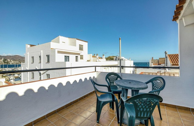 Holiday Home "Casa centro port" Near Beach with Sea View & Balcony