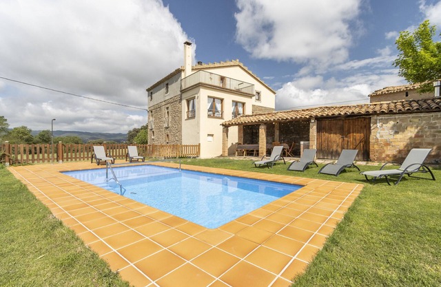 Holiday Home 'Casa Ponet' with Mountain View, Private Pool and Wi-Fi