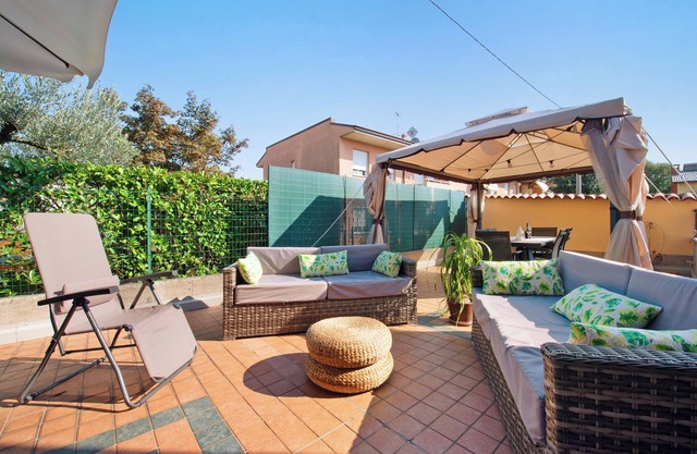 Holiday Home 'Elli' with Shared Terrace, Shared Garden and Wi-Fi