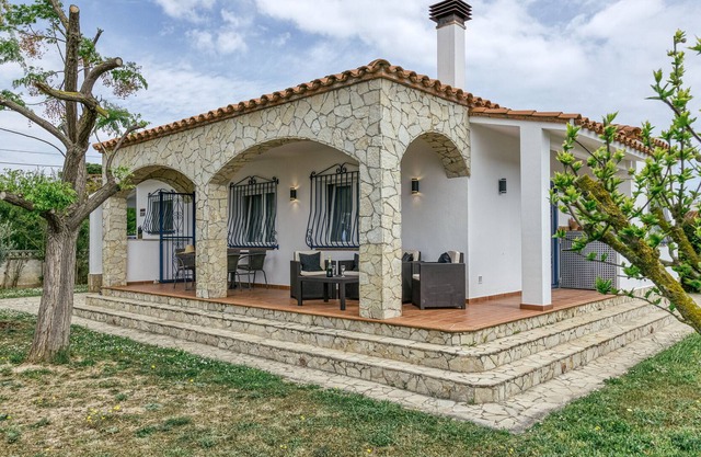 Holiday Home 'Elena' with Mountain View, Wi-Fi and Air Conditioning