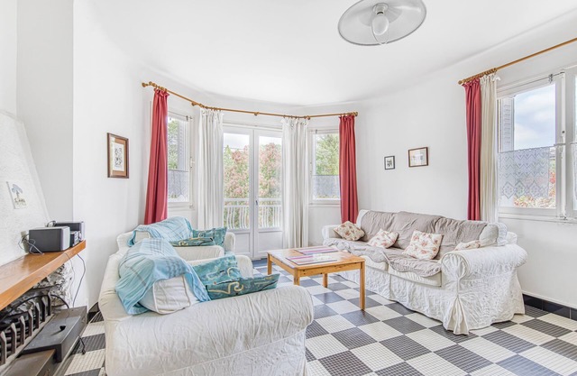 Holiday Home 'Escapade Au Lac' with Private Terrace, Private Garden and Wi-Fi