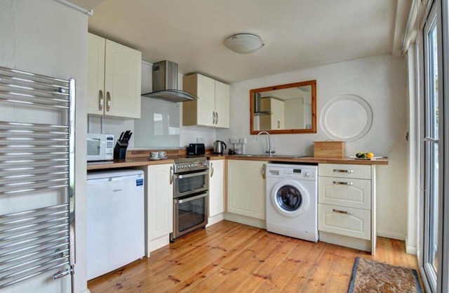 Holiday Home Grove Place by Interhome