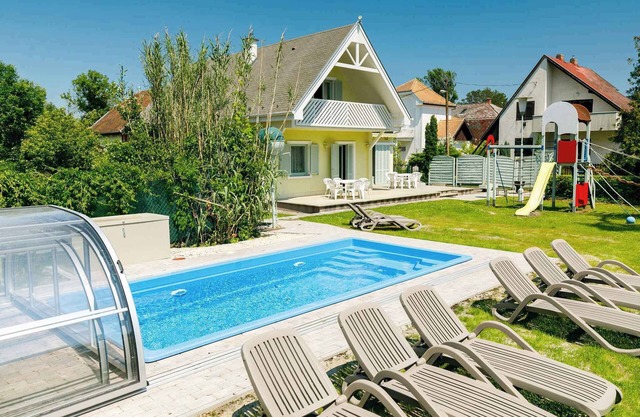 Holiday home child-friendly equipped near the beach