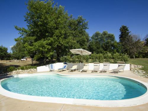 Holiday Home in Cossignano with Pool