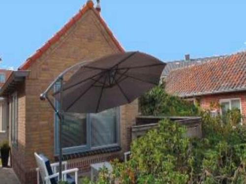 Holiday Home in Egmond aan zee with Fenced Garden