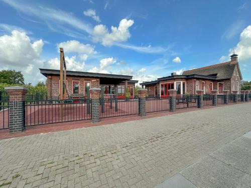Holiday Home in Friesland near Canal & Lake, cleaning included