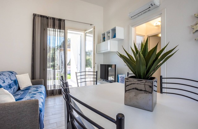 Holiday Home "La Stella in Pineta" with Sea View, Garden & Wi-Fi