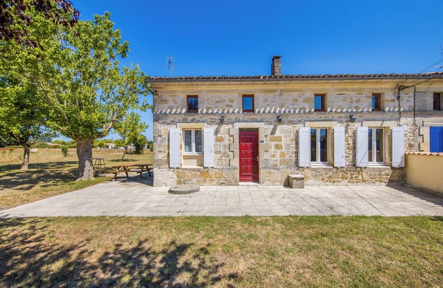 Holiday Home 'Maison De Campagne Avec Jardin' with Private Terrace, Private Garden and Air Conditioning