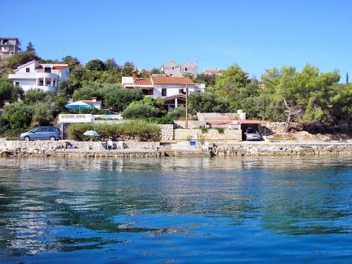 Holiday Home Mirta by Interhome