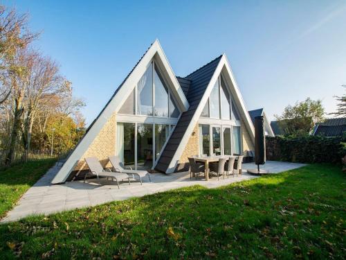 Holiday Home near Groote Keeten Beach