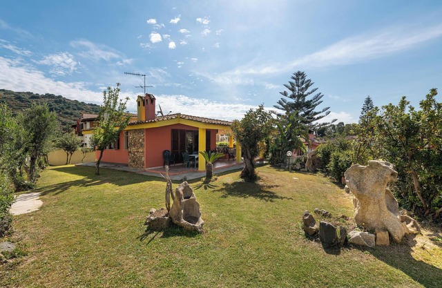 Holiday Home "Nicoletta" with Garden, Air Conditioning & Barbecue
