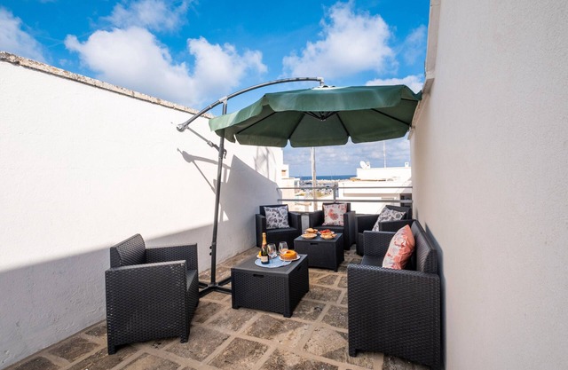 Holiday Home 'On The Beach San Foca' with Sea View, Wi-Fi and Air Conditioning