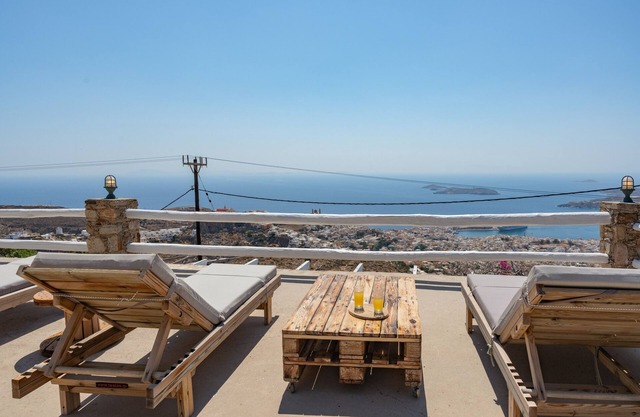 Holiday Home "Uppolis House" with Sea View, Balcony & Wi-Fi